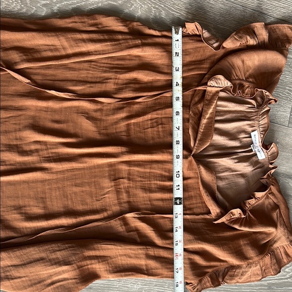Women's Brown Ruffle Sleeve Top - Picture 2 of 6